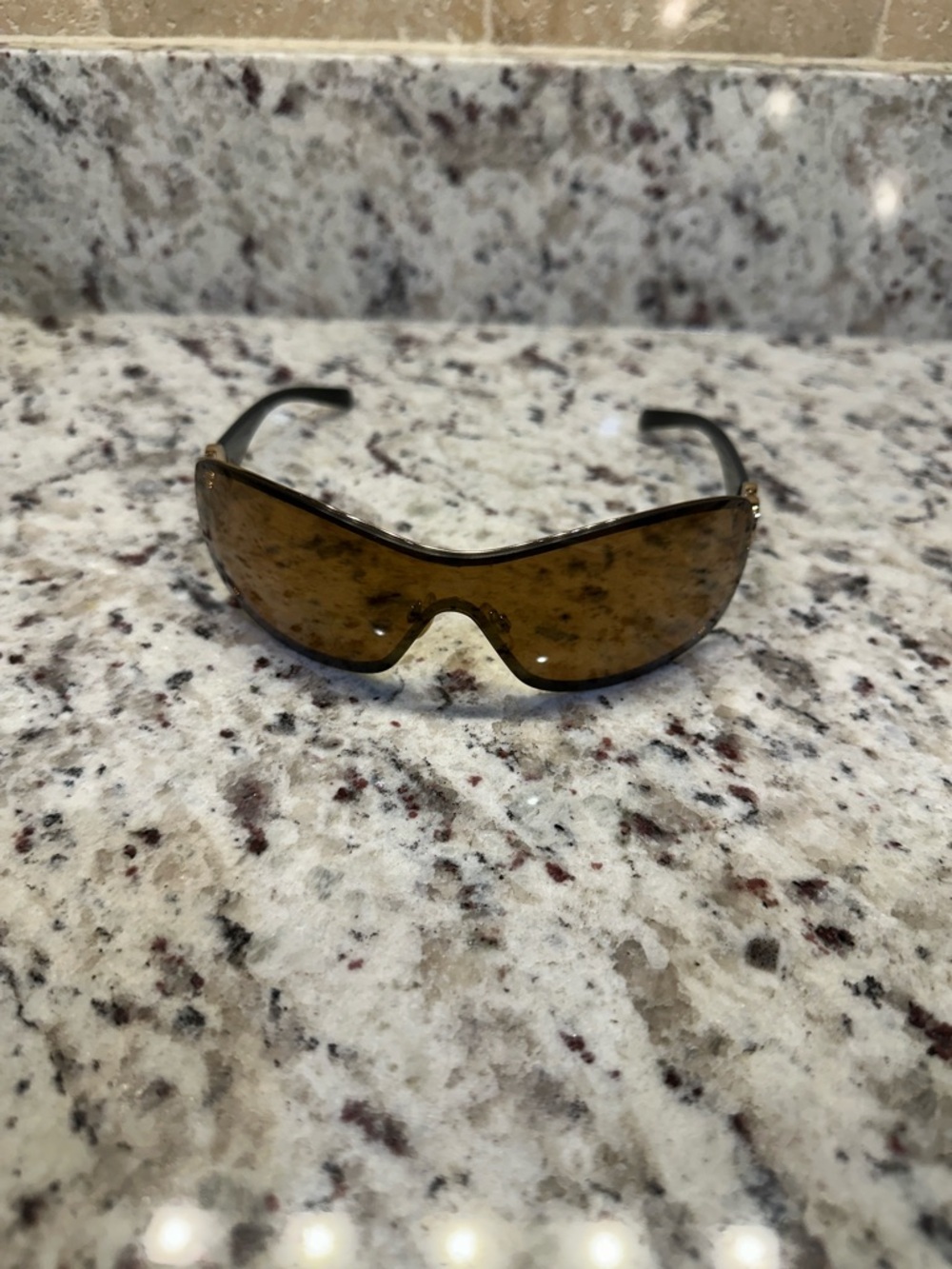 CHANEL Brown Gradient Sunglasses with Gold Camellia Accents - Picture 6 of 6